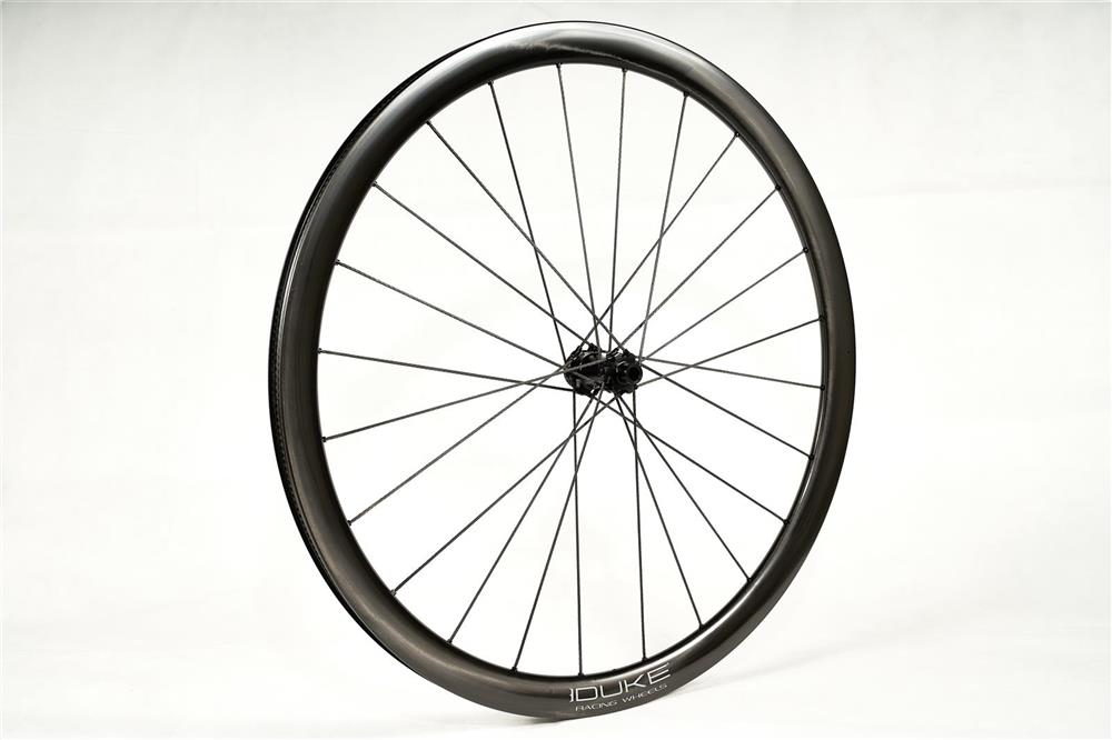 DUKE-Baccara-36C-Ultra-NONPlus-GRVL-BS-Campa 1.jpg